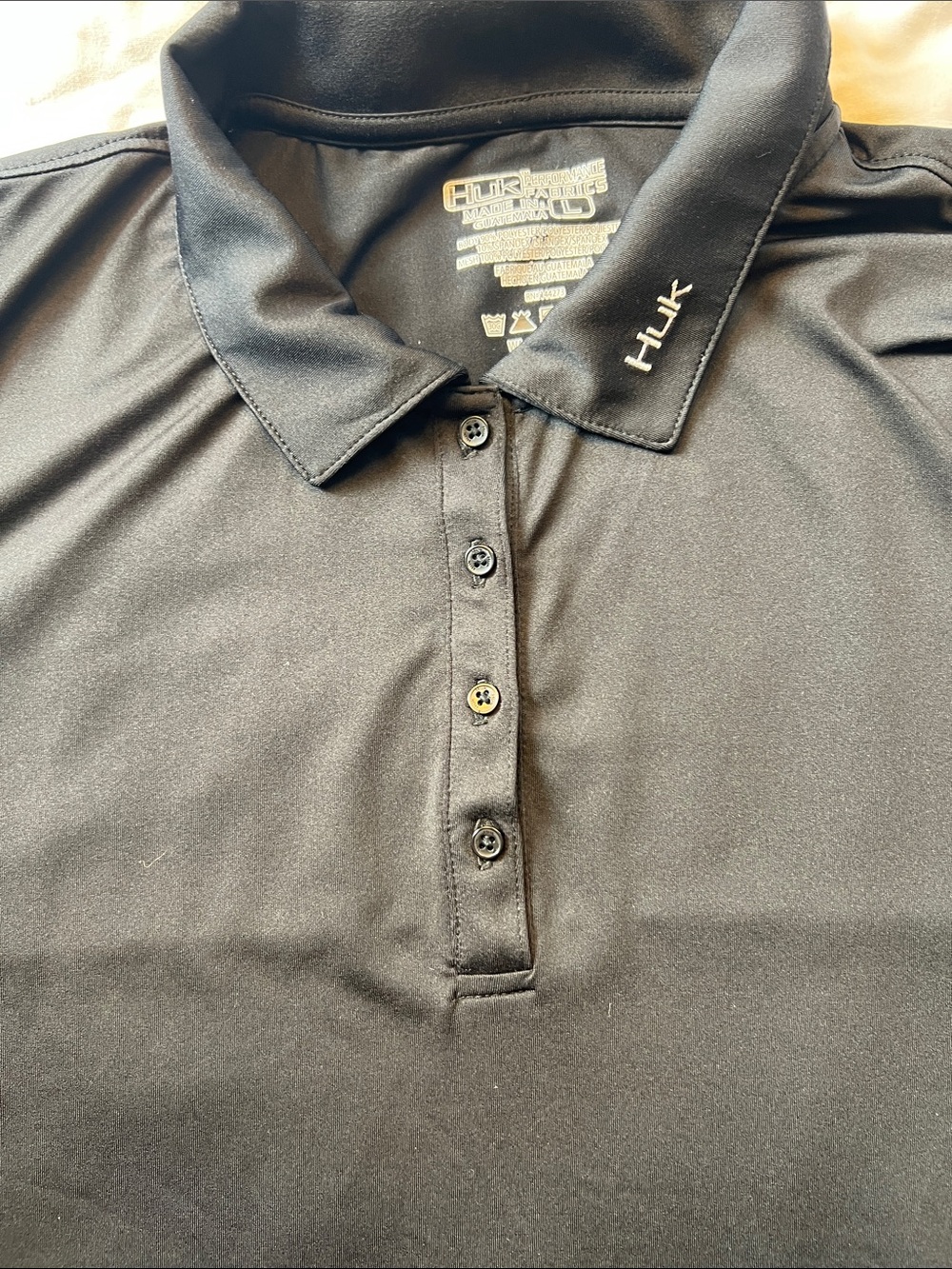 Huk Women's Black Short-Sleeve Performance Button-Down Polo - Picture 5 of 8